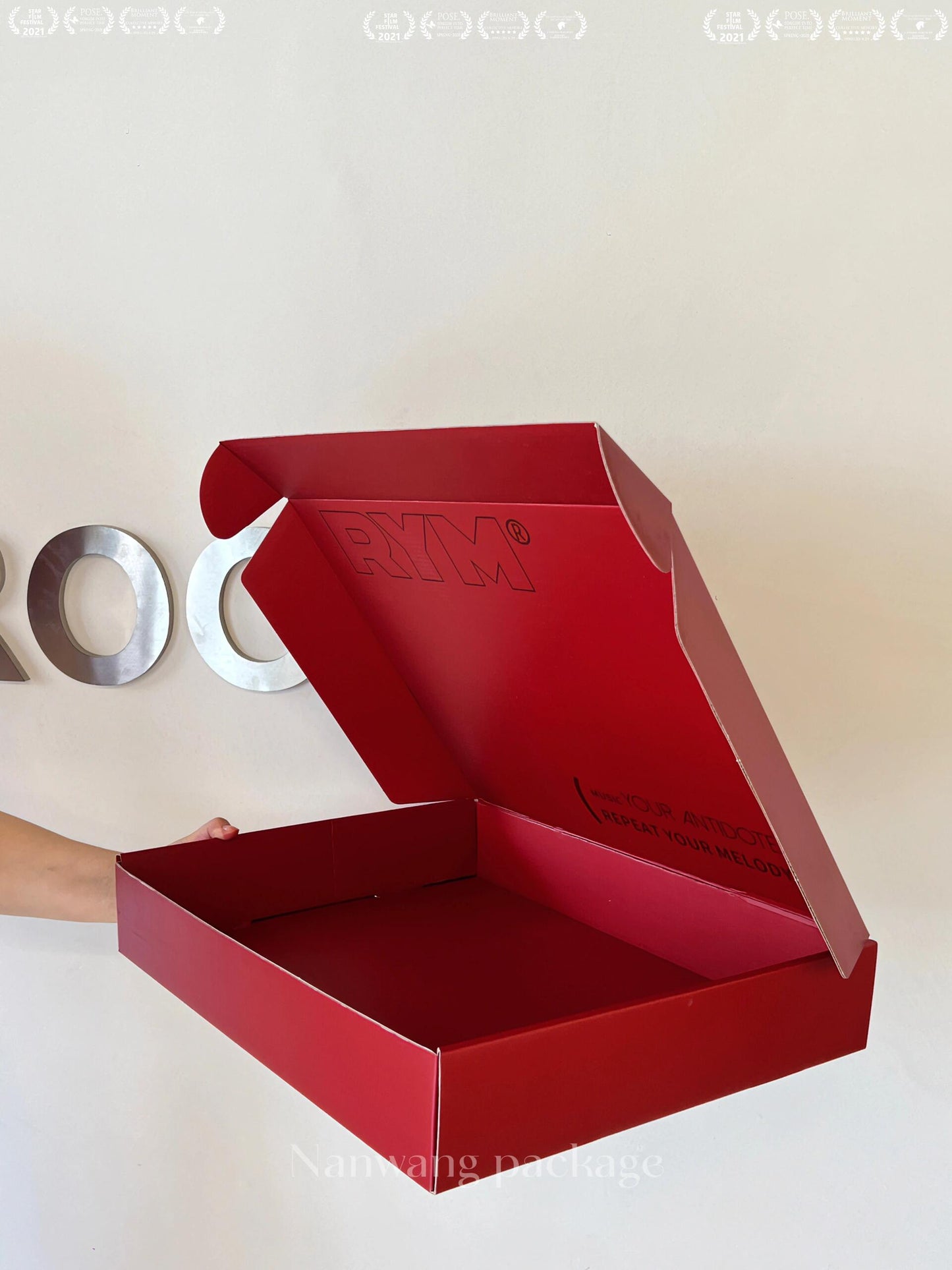 "Red" Won’t Go Unnoticed❗ Dominant Screen-Taking Colorful Airplane Boxes Launching Now~