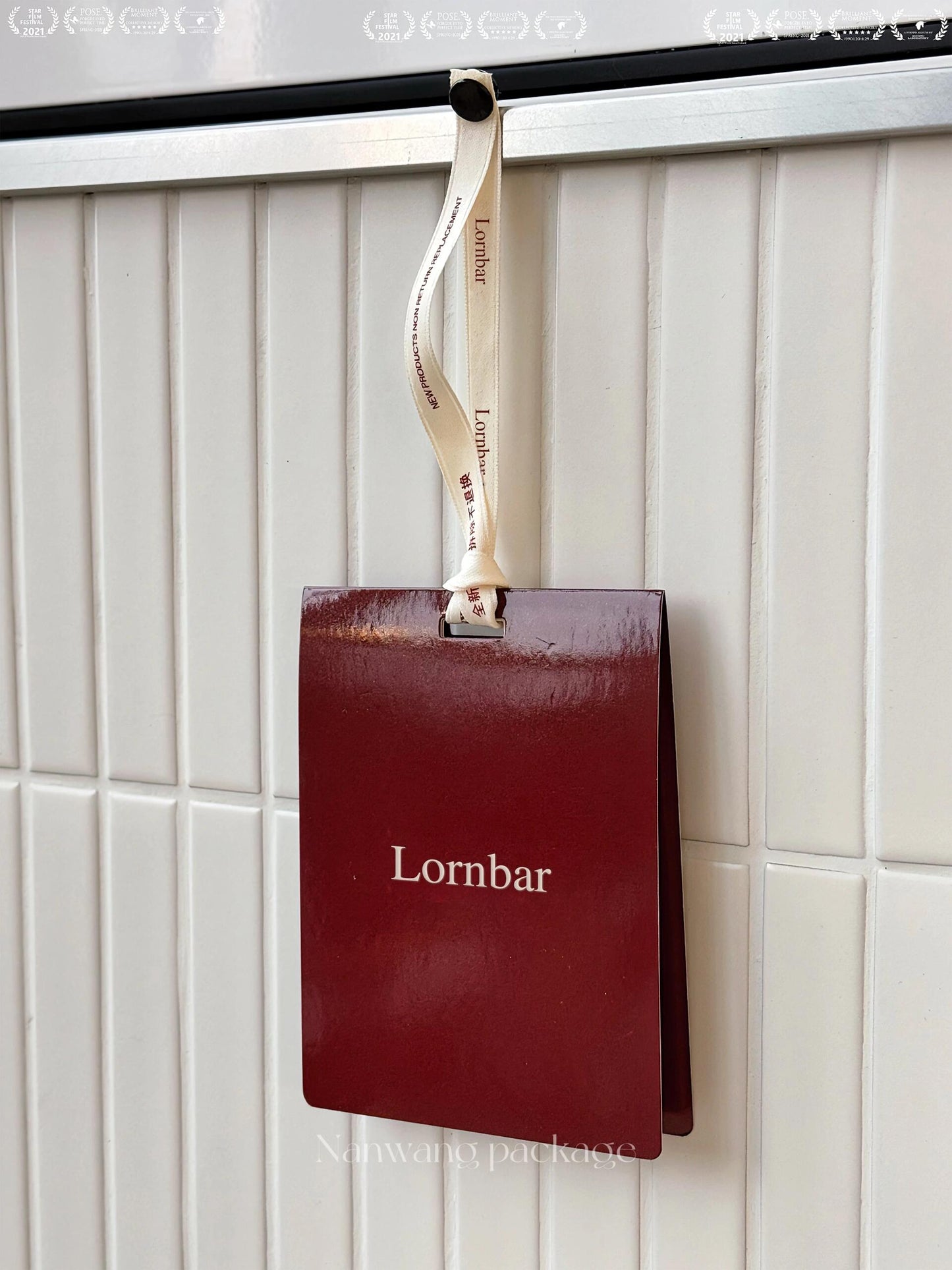 A tote bag that turns heads 100% of the time