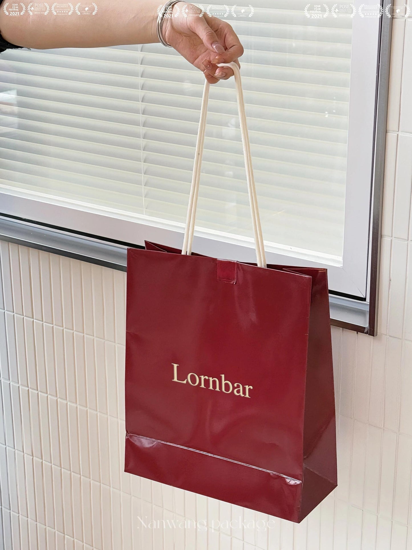 A tote bag that turns heads 100% of the time
