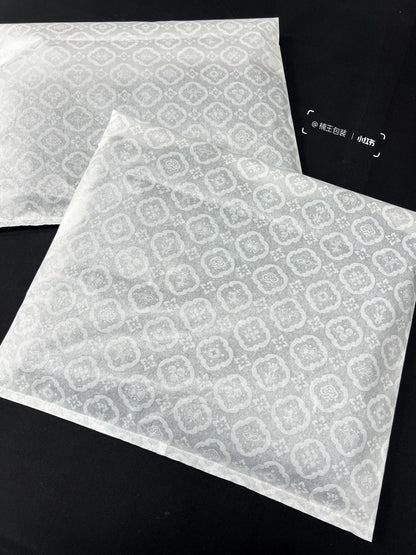 Environmentally friendly middle seal bag