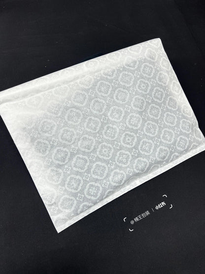 Environmentally friendly middle seal bag