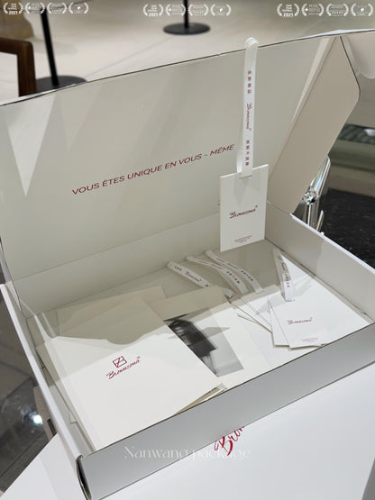 Korean-Inspired Minimalism | Enchanting Storytelling Minimalist Packaging Box