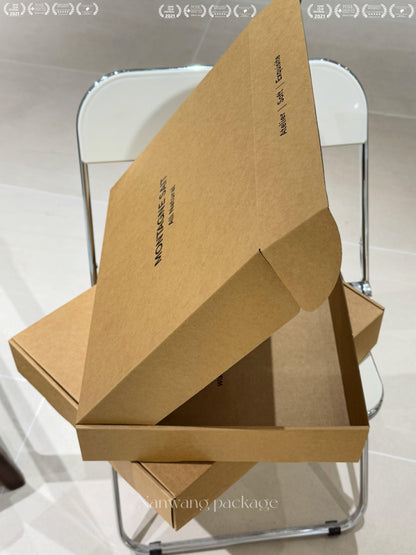 Meika's kraft paper mailer box texture is absolutely amazing!